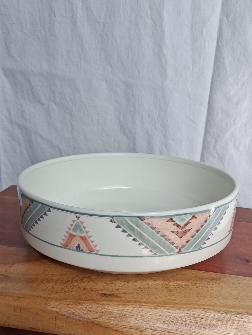 Mikasa Santa Fe Intaglio CAC24 8.5" Serving Bowl Geometric Tribal